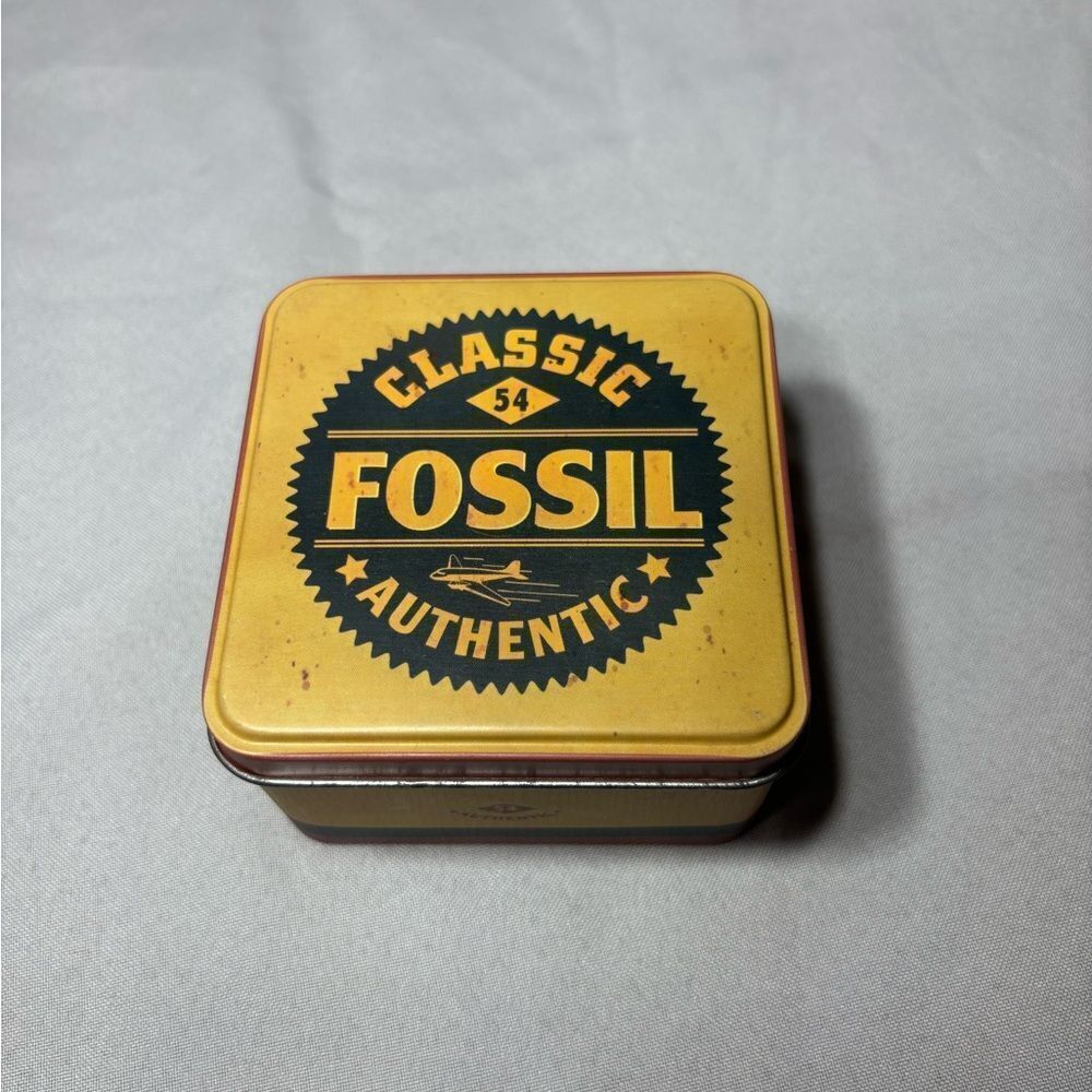 3.5” Authentic Fossil Watch Tin Collectors Item Excellent Preloved Condition